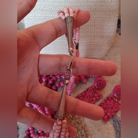 Vintage Artisan Vibrant Pink Ombre Mutli-Strand Necklace & Earrings Set π©·πππ« - Picture 7 of 9